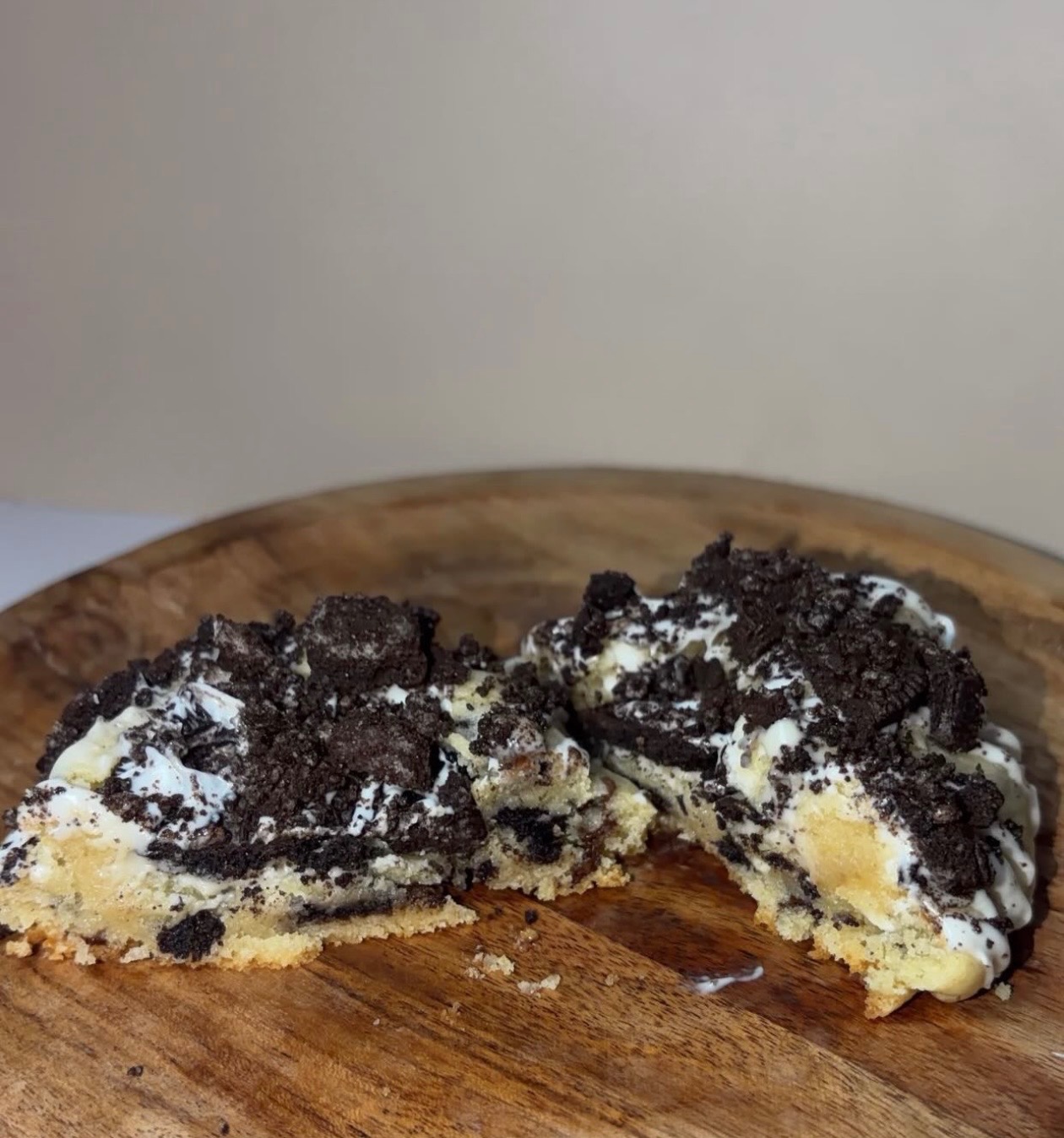 Cookies and Cream Cookie